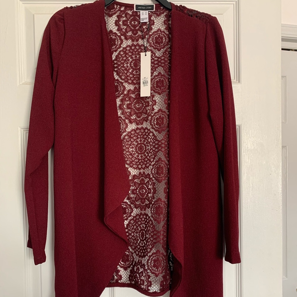 Long sleeve, lace backing cardigan BRAND NEW